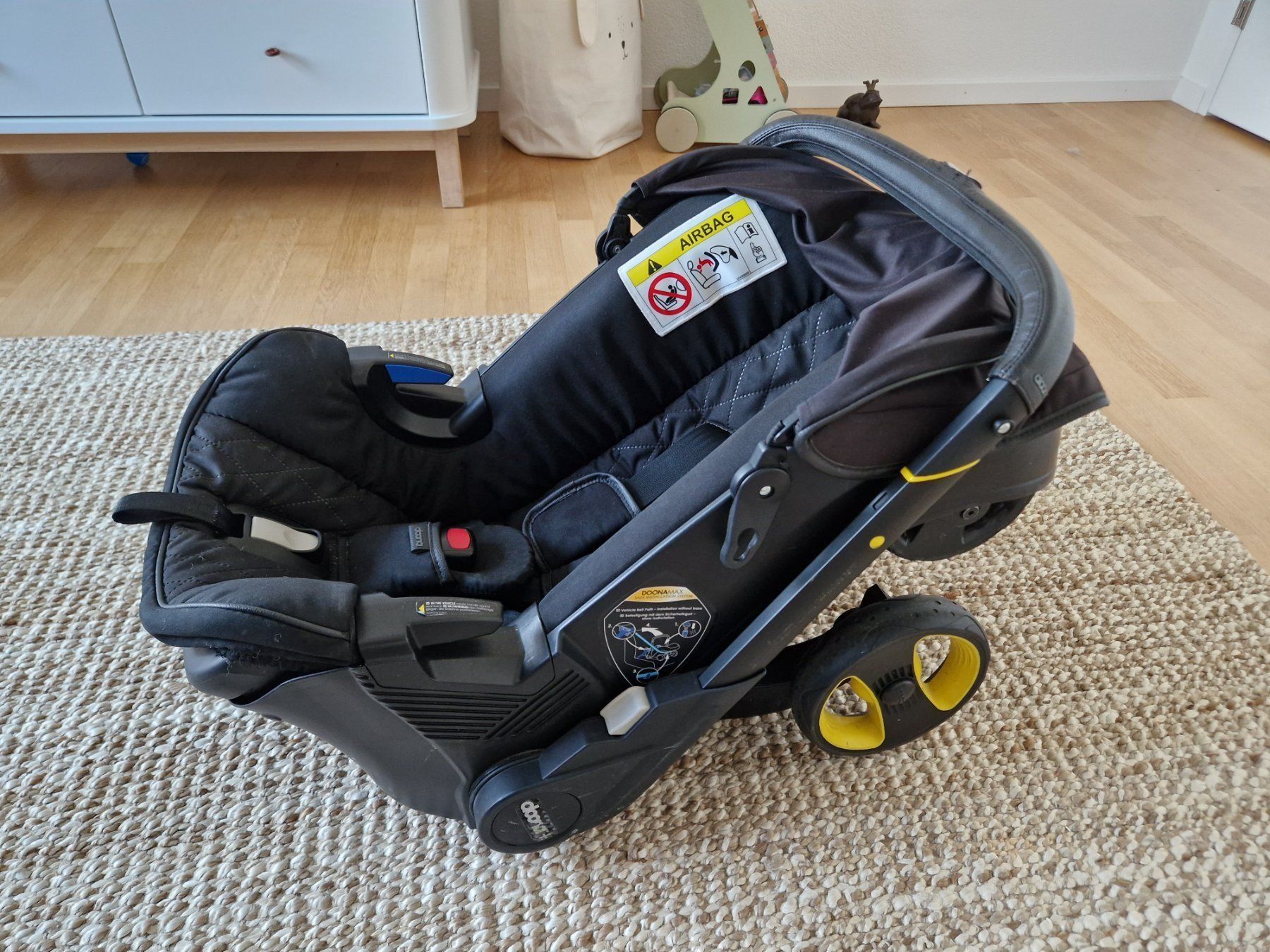 Doona Auto-Kindersitze: Babyschale Doona i Nitro Black inkl. Autostation – Gebraucht aus Küsnacht ZH von gmd243 6
