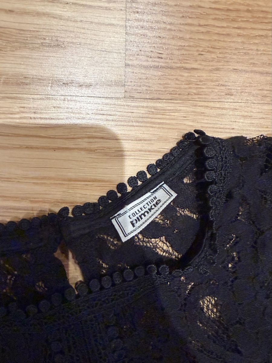 Lotti di vestiti: Schwarze Damen Oberteile mit Spitze, Gr. S – Usato da Zürich venduto da Sandraastoll 7