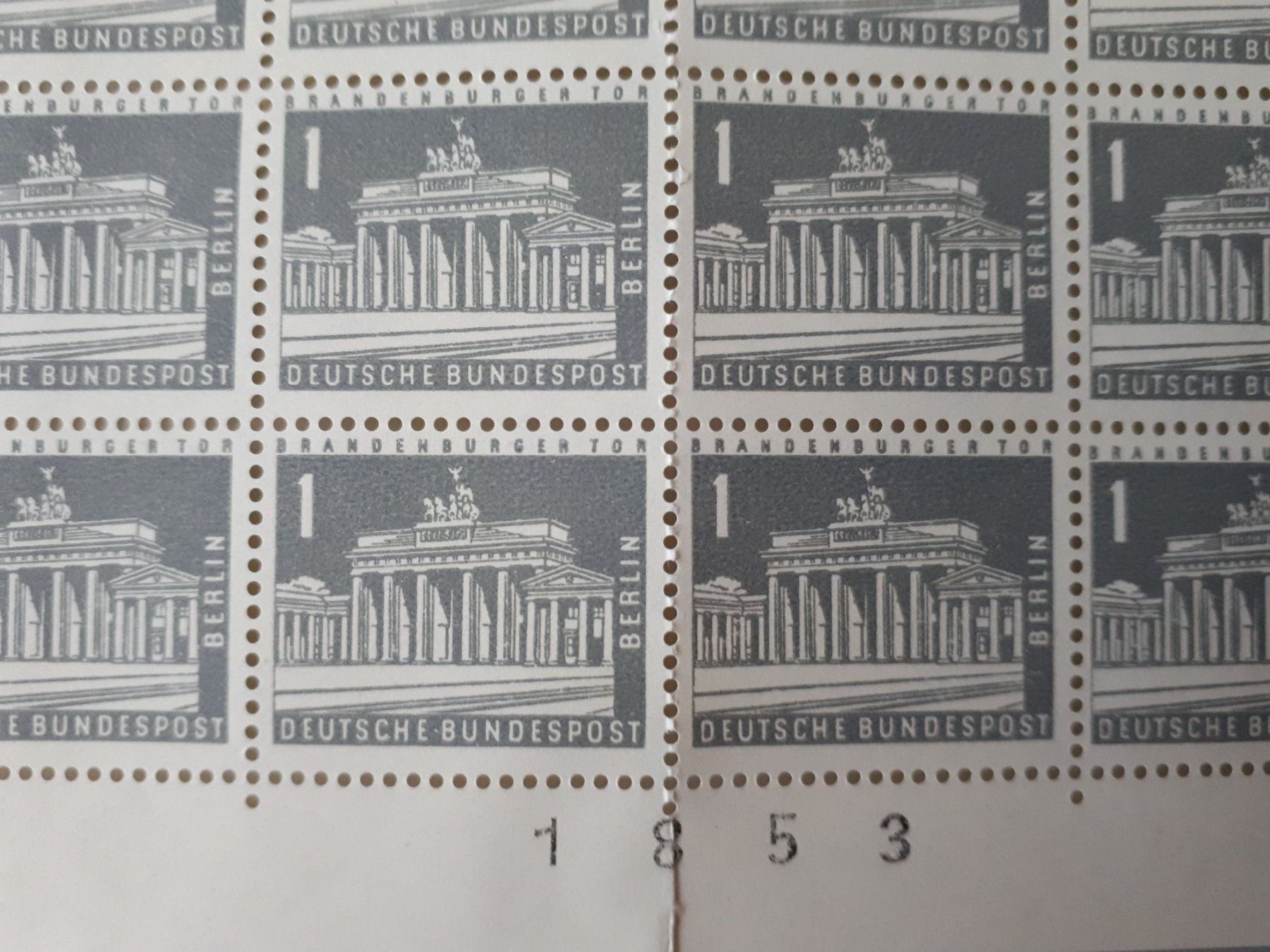 Tutti i francobolli: 100 Marken 1 Pfennig Bogen Brandenburgertor – Nuovo (secondo la descrizione) da Seewen SZ venduto da SuperpumaDisplayTeam 2