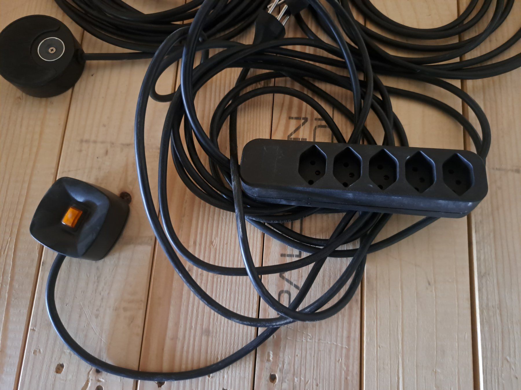 Stecker: Lot mit Steckerleisten Mehrfachstecker – Gebraucht aus Belp von deal-now 1