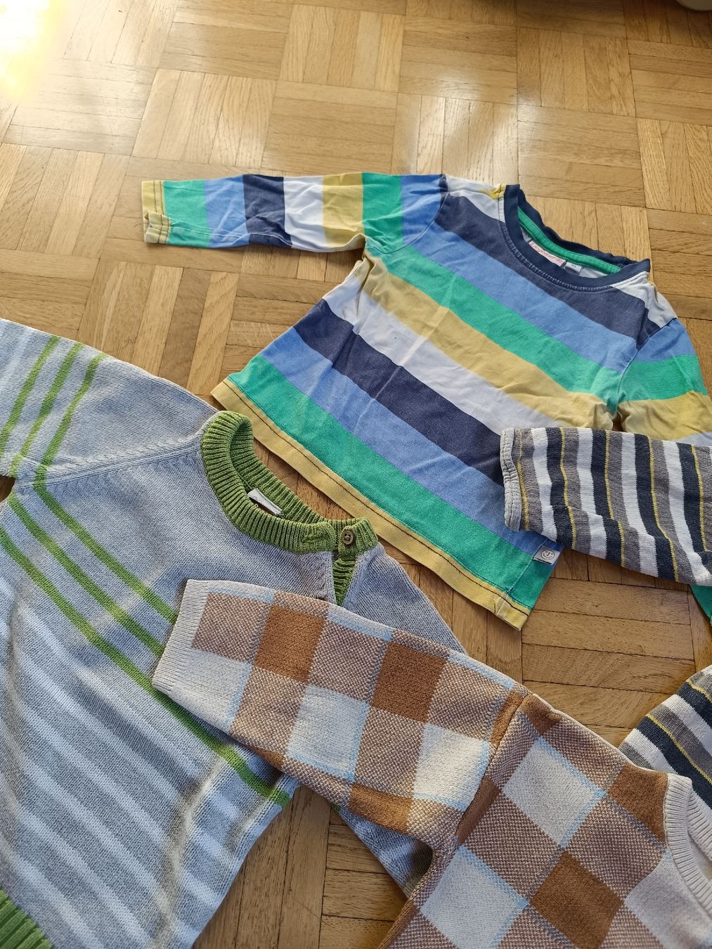 Lotti & Set di vestiti: Kleiderpaket Pullover Jungen 86/92 – Usato da Malans GR venduto da maassl 2