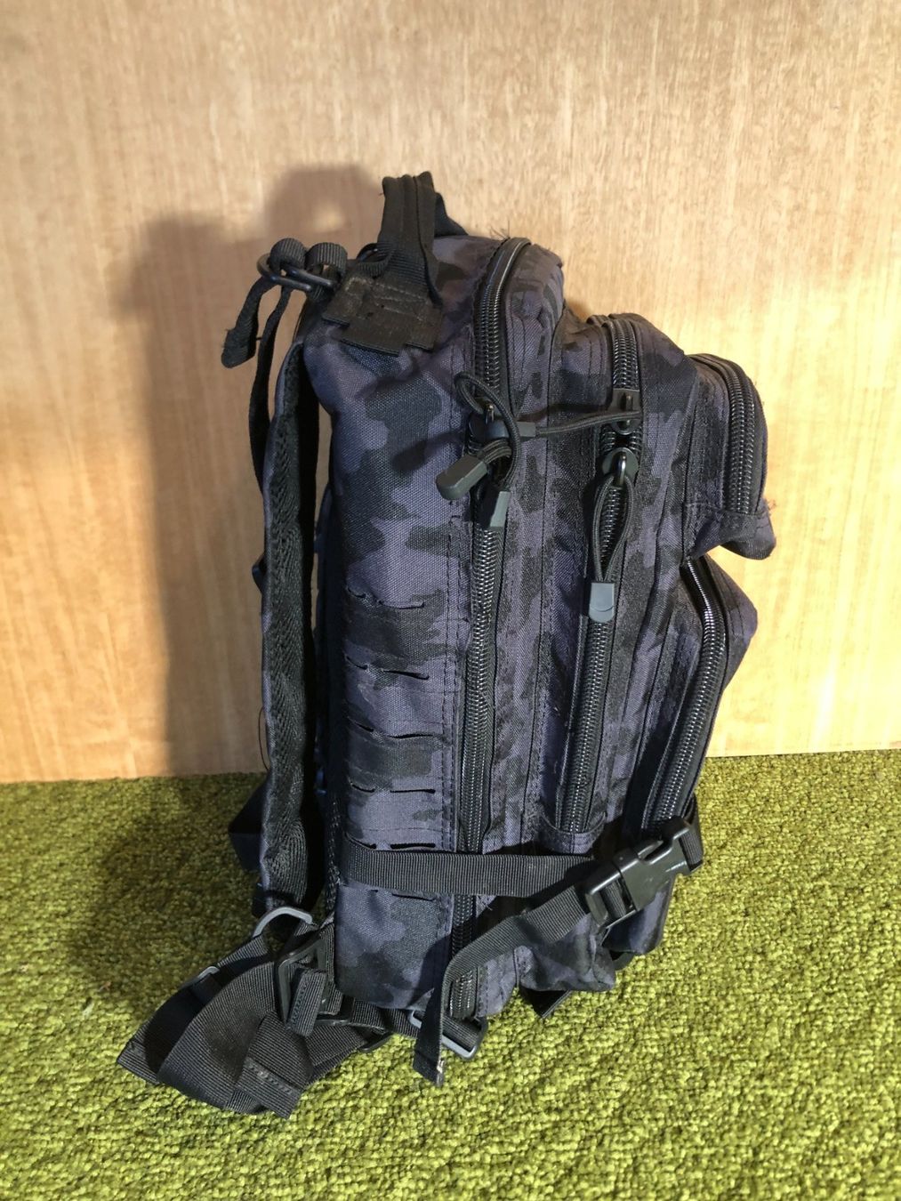 Zaini: Tactical grey camo backpack. – Usato da Saignelégier venduto da Dubois_Vintage 1