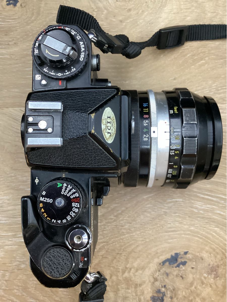 Nikon Fotocamera: Nikon FE2 argentique, objectif Nikkor - – Usato da Agiez venduto da Beve15 2