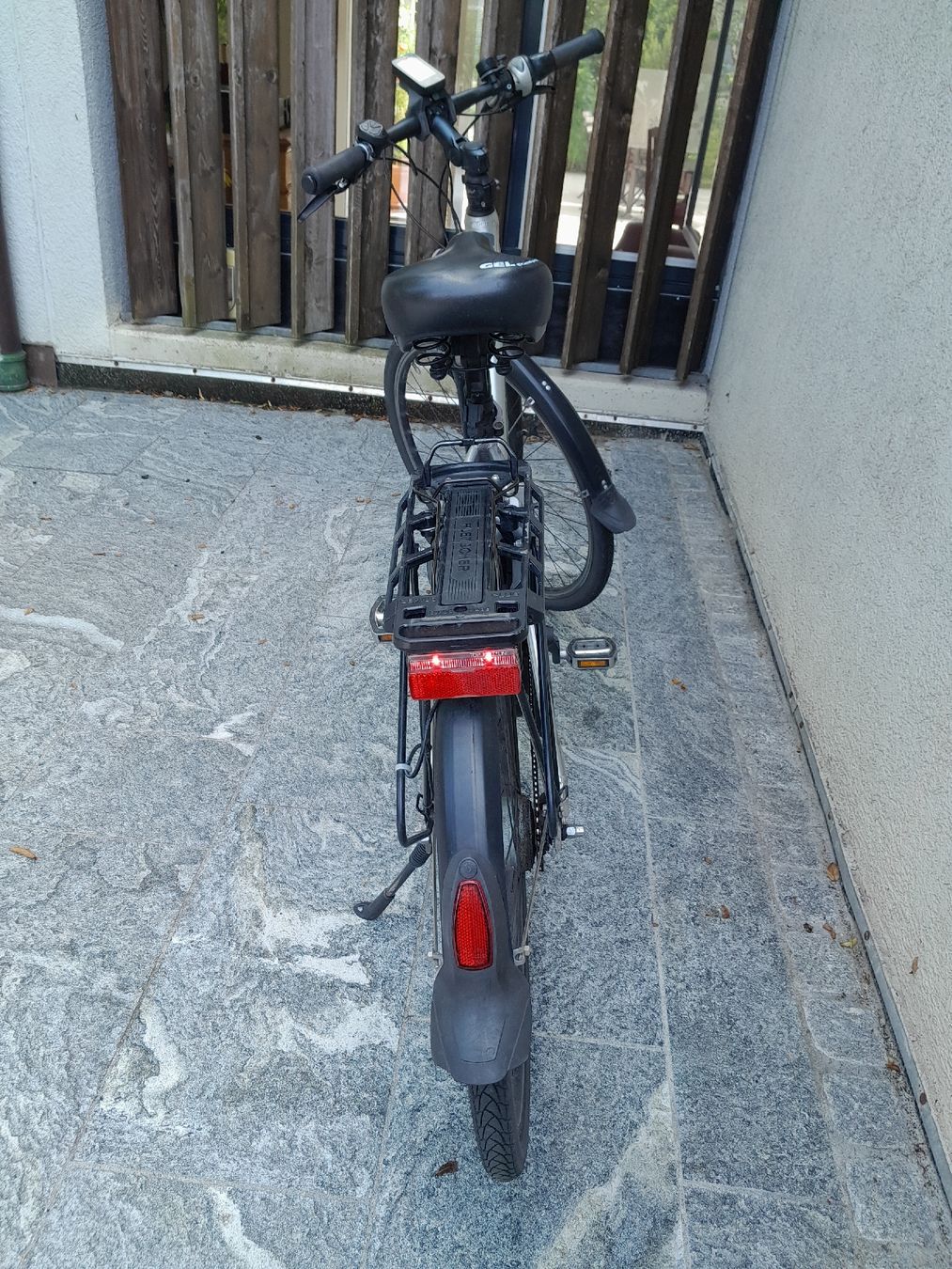 Flyer Velos: E-Bike FLYER mit Ladegerät + 2Akkus – Gebraucht aus Thalwil von Pakus