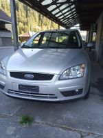 Ford Focus Kombi Silber Guter Zustand