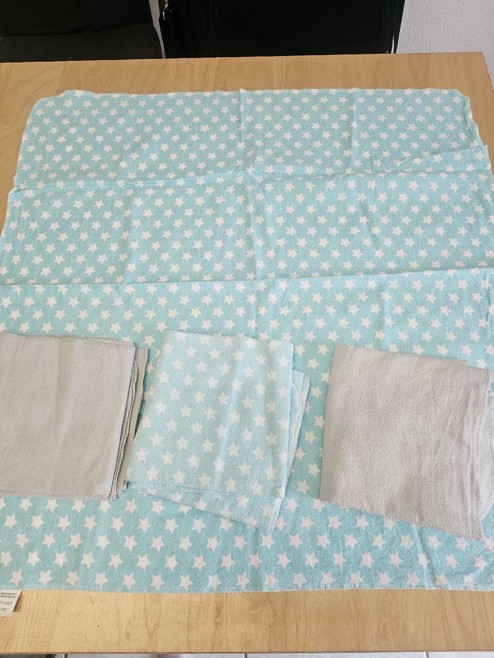 Couvertures: drap bébé – D'occasion à Miécourt par Clochette23