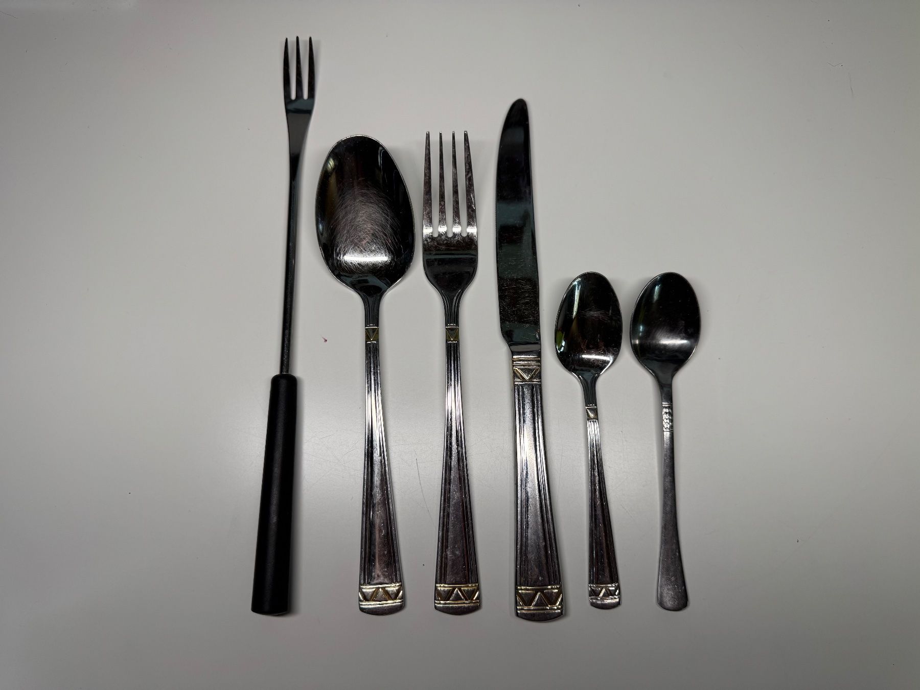 Set di posate: Besteck mit goldenem Muster – Usato da Grosswangen venduto da Second_hand_paradise 3