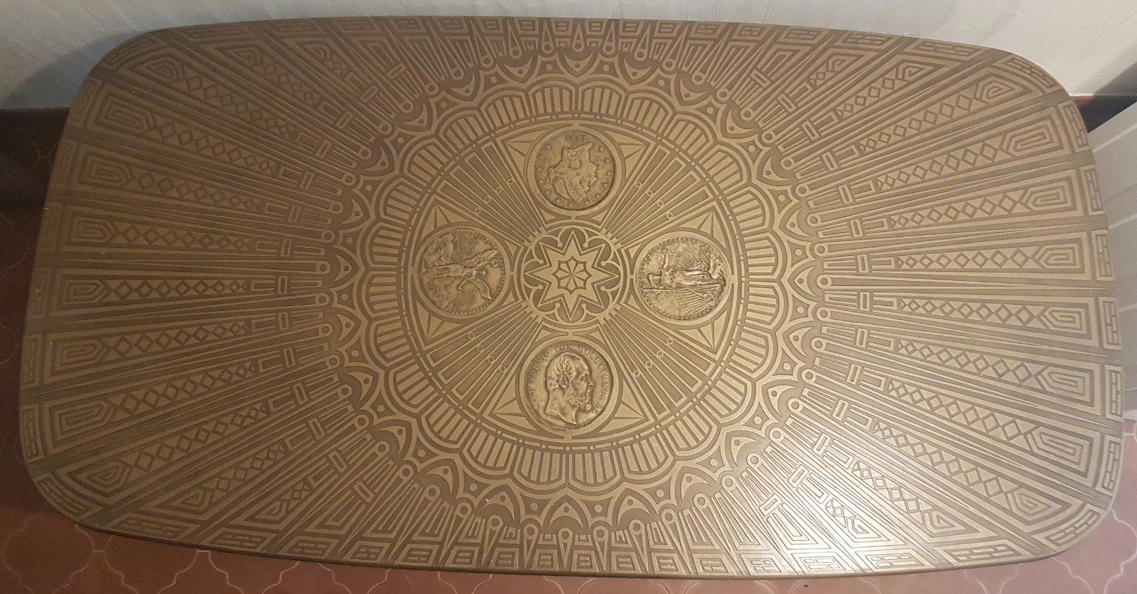 Tables: Robuster, bronzefarbener, rechteckiger Couchtisch – D'occasion à Kilchberg ZH par Blade04 1