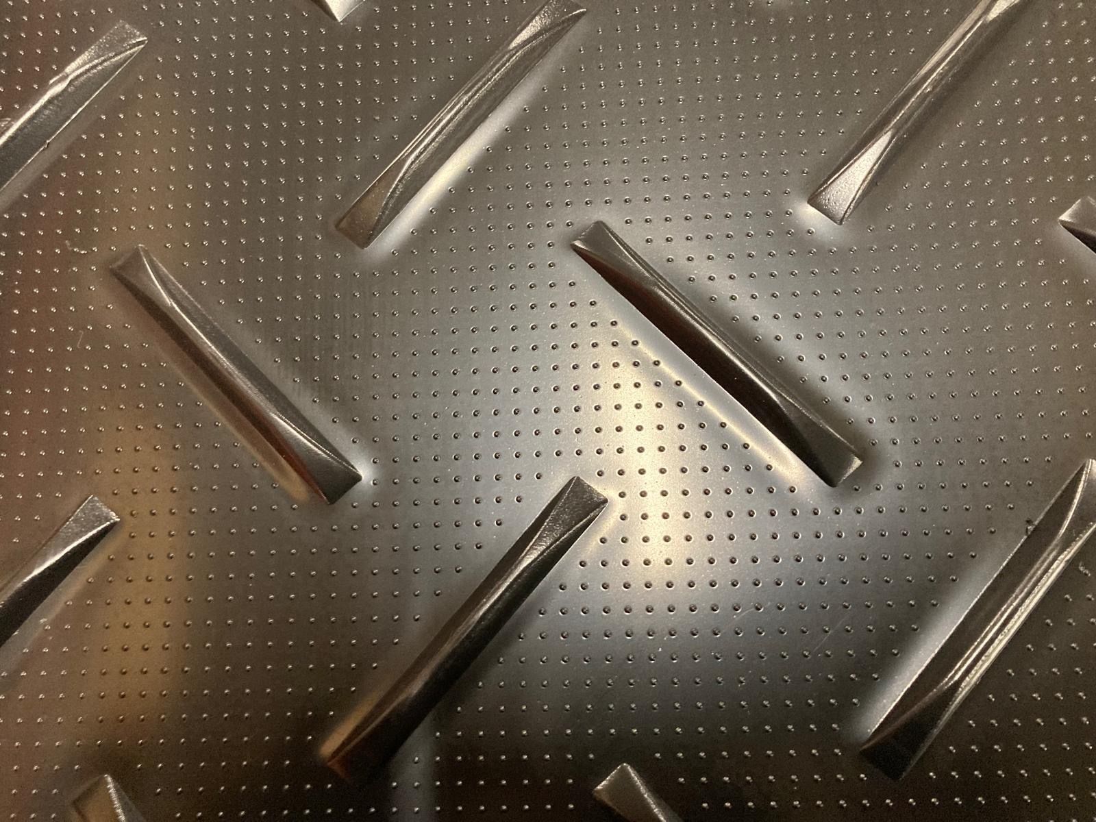 Rivestimenti per pavimenti: Bodenschutzplatten – Nuovo (secondo la descrizione) da Hermetschwil-Staff venduto da ostern12