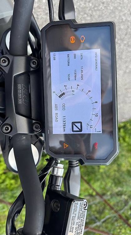 KTM Strada: KTM Duke 390 - 2023 | 35 kW| Top Zustand – Usato da Pregassona venduto da Fezno 3