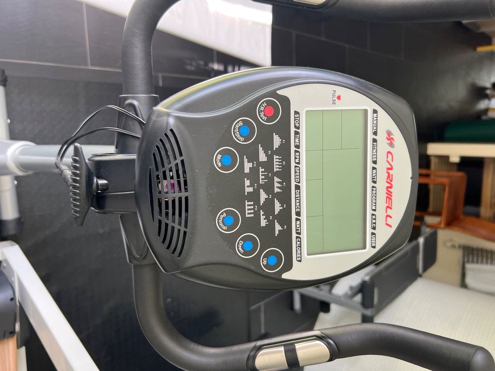 Peloton PL01 Cyclette Indoor &ndash; Nuova In Scatola, Mai Usata, Modello 2019, Nera