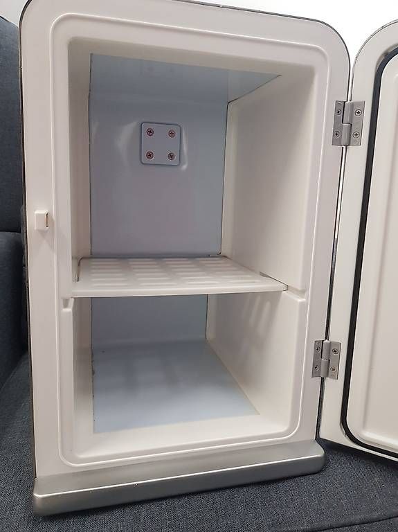 Frigoriferi: Mini-Kühlschrank Ezetil 15L – Usato da Zürich venduto da iriada 1