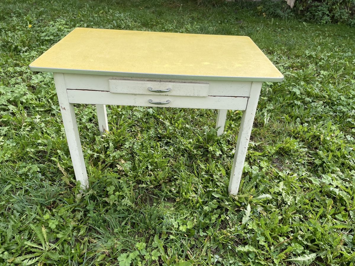 Tavoli: Tisch vintage – Usato da Almens venduto da bsundrix