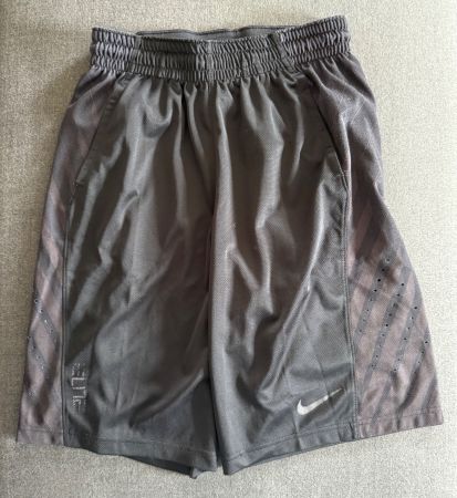 Nike Basketball Shorts, schwarz, Gr. S