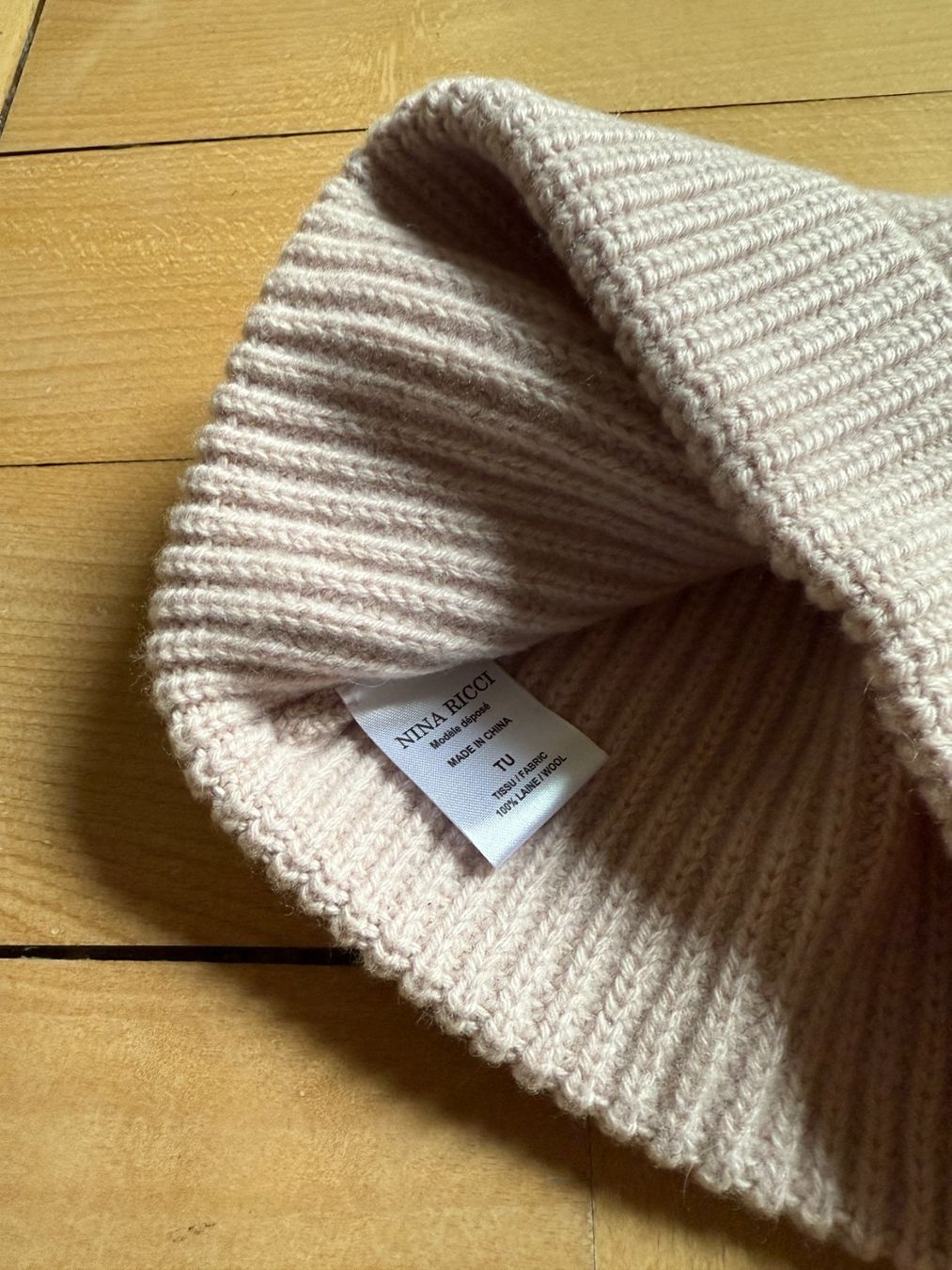 Hüte, Mützen & Caps: NINA RICCI - Wollbeanie rosa – Gebraucht aus Zürich von Diazaio 1