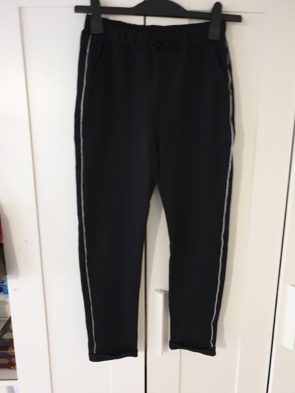 H&M Lotti & Set di vestiti: Kleid und Hose Gr.152 – Usato da Leuggelbach venduto da Schreiner21 3