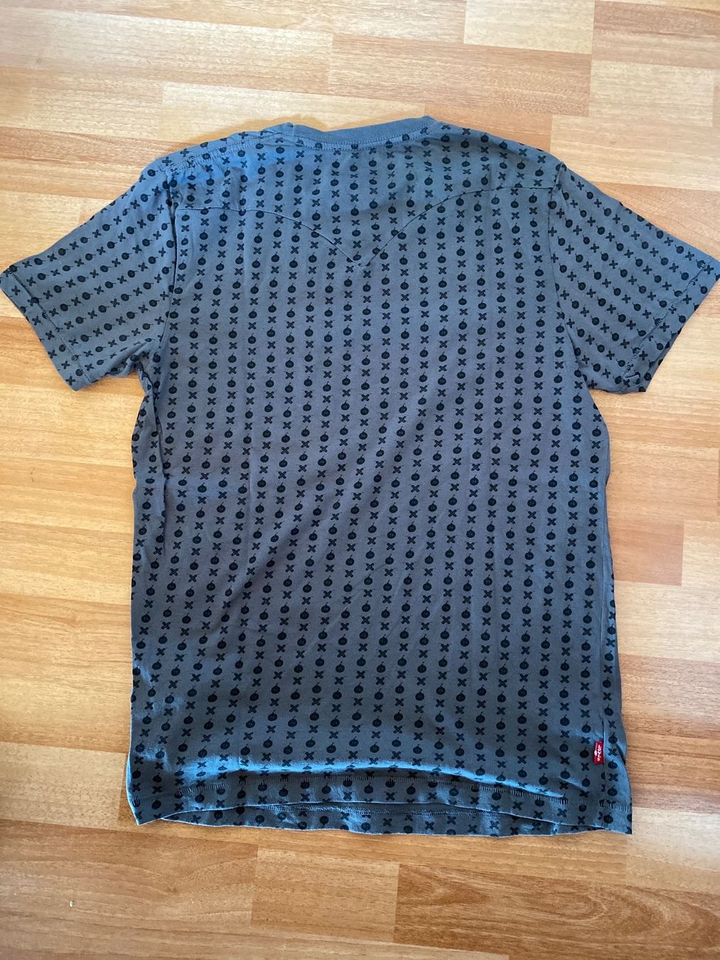 Levi's T-Shirts: Levi’s T-Shirt Gr. S – Gebraucht aus St. Gallen von mai_gd7k 1