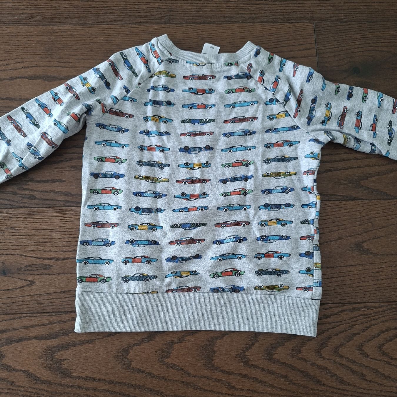 Maglioni & Felpe: Palomino Pullover grau mit Auto-Motiv Grösse 128 – Usato da Wünnewil venduto da Schatz81 1
