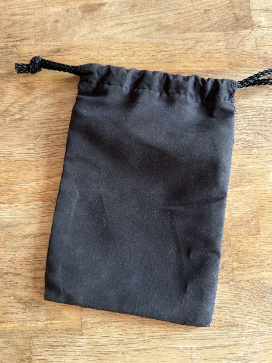 Bulgari Sacs: Bvlgari Parfums Pouch Black drawstring bag – D'occasion à Lugano par bad_2t9b 1