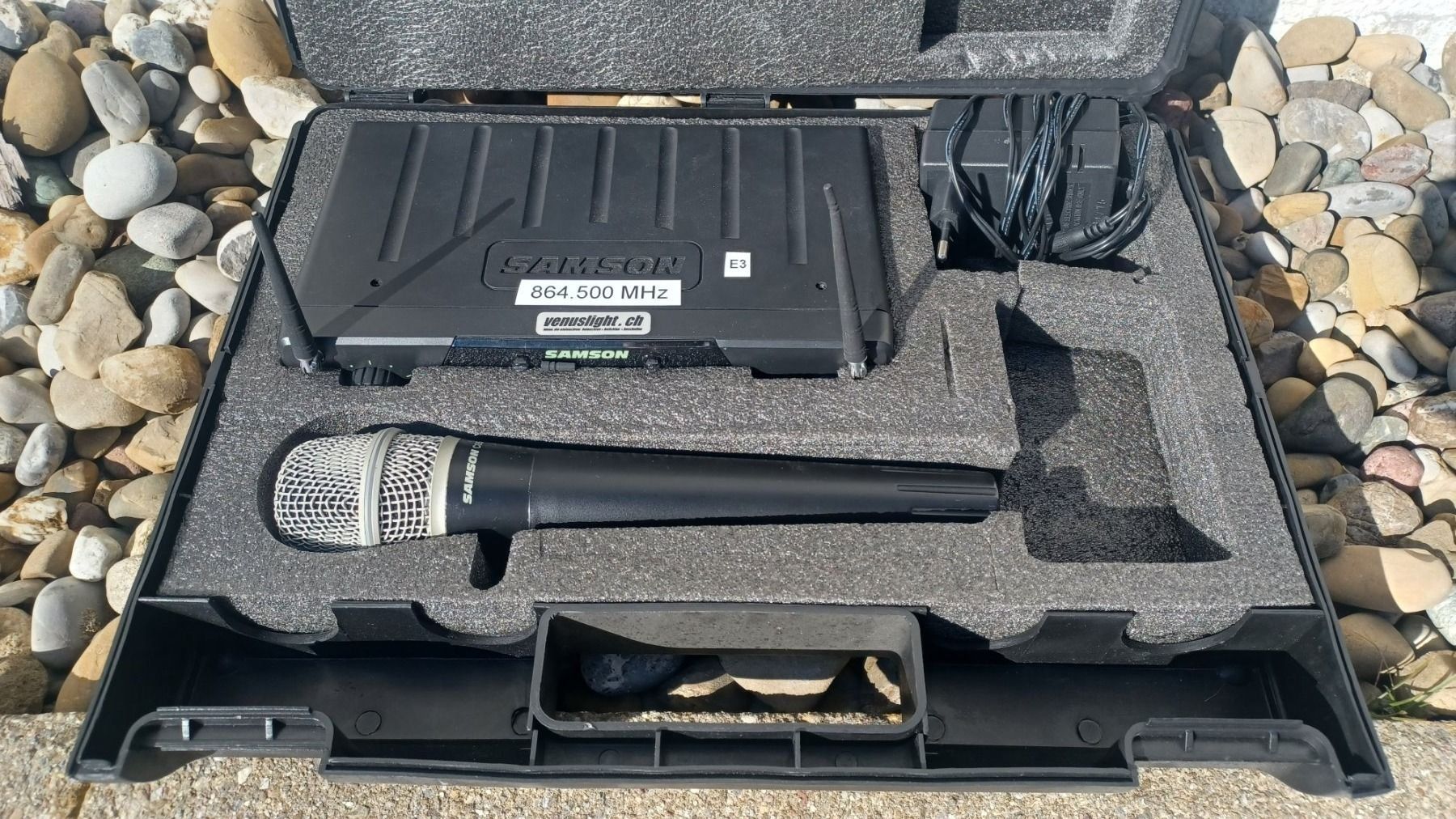 Mikrofone: Funkmikrofon Semi-Pro, Hand, Kond, 864.500 MHz E3 Samson – Gebraucht aus Watt von Gubrist 1