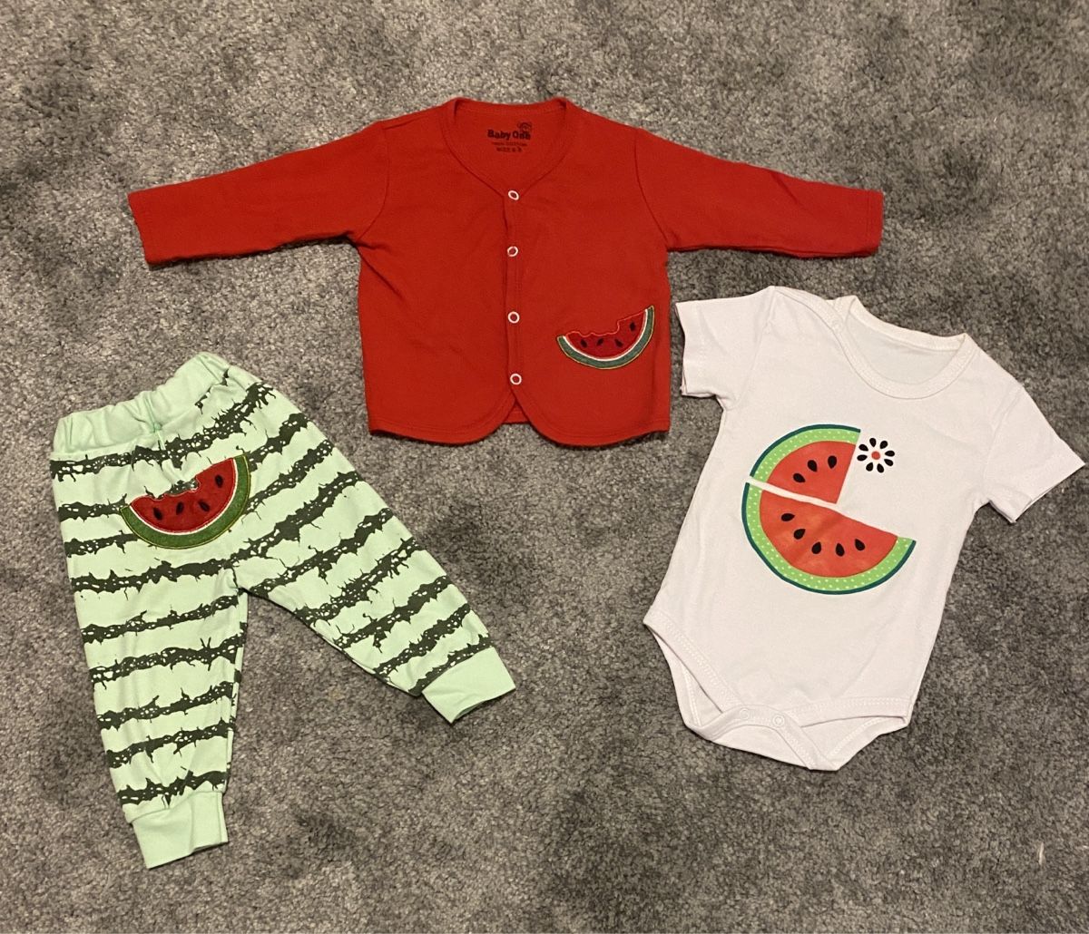 Lotti & Set di vestiti: baby kleid – Usato da Studen BE venduto da par_f69n 7