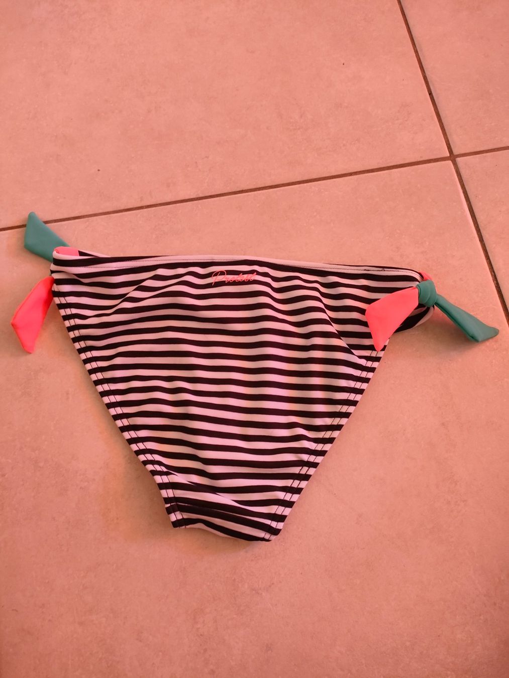 Protest Costumi da bagno & Bikini: Bikini Gr.146 – Nuovo (secondo la descrizione) da Adelboden venduto da Lammhult 1