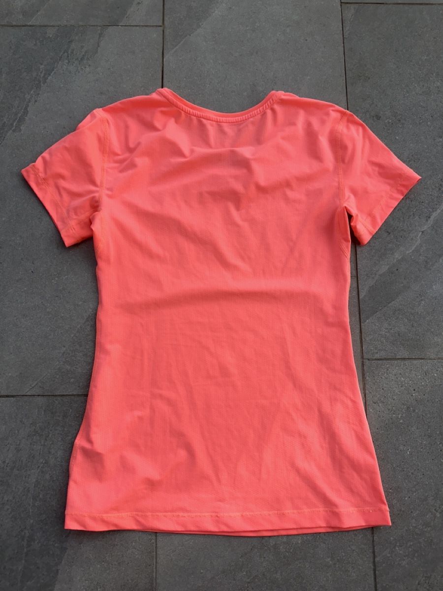 Nike T-shirt: Nike T-Shirt Gr. L  – Usato da St. Gallen venduto da mai_gd7k 1