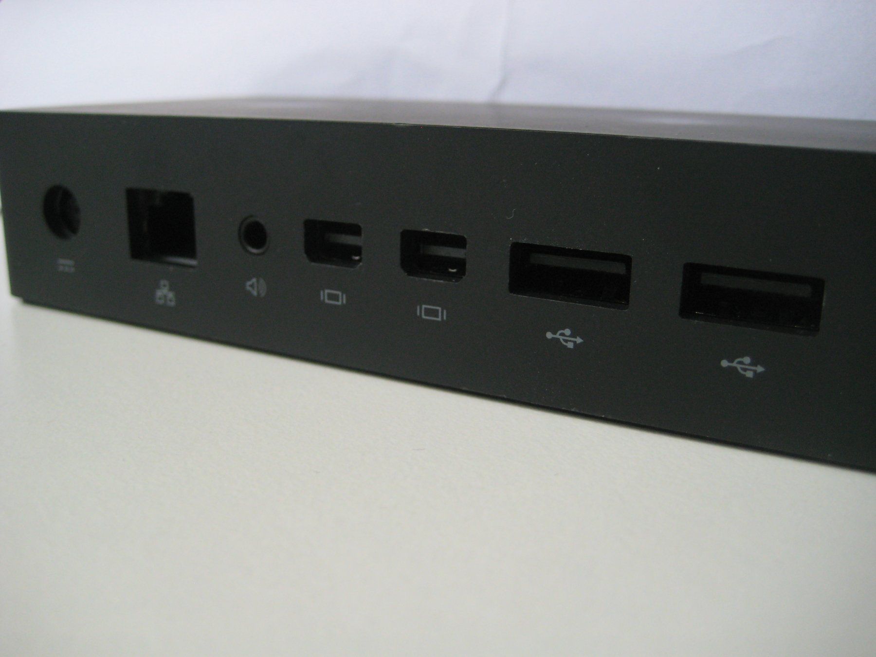 Microsoft Dockingstation: Microsoft Surface Dock 1661 (Dockingstation) – Gebraucht aus Jona von Downsmoger 2