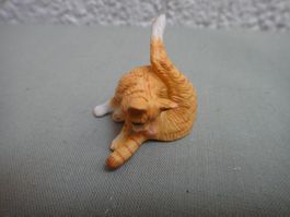 Puppenhauszubehör, Katze rot