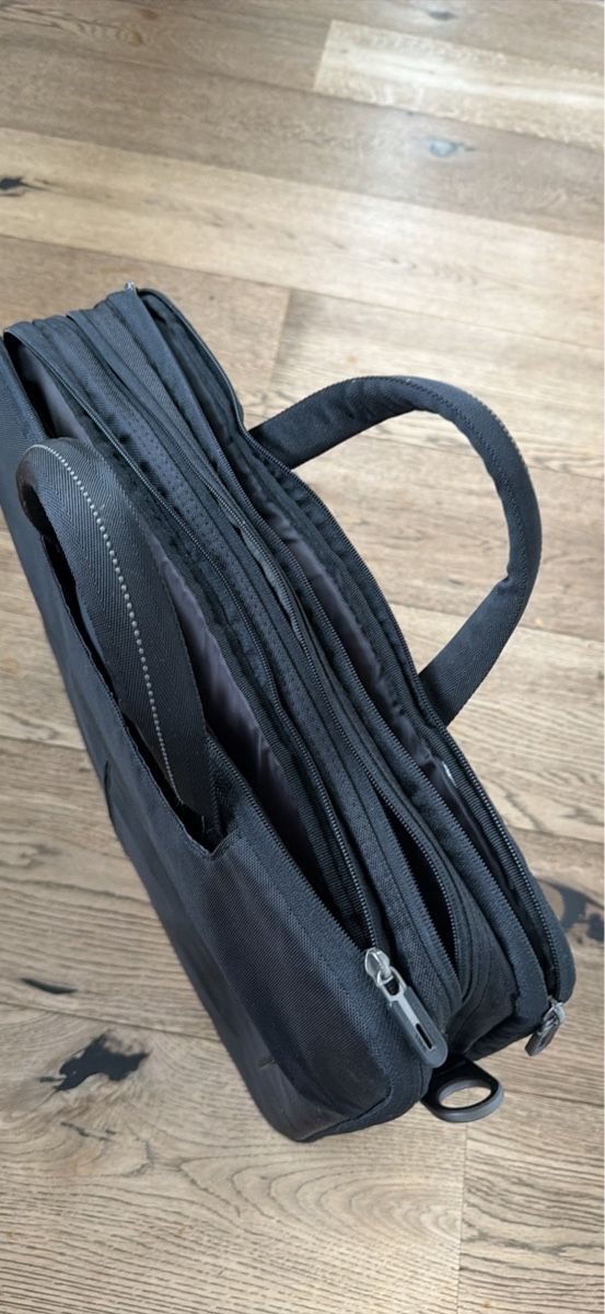Valigie & Borse: Laptop Tasche .Deel. – Usato da Adligenswil venduto da goverla11 1