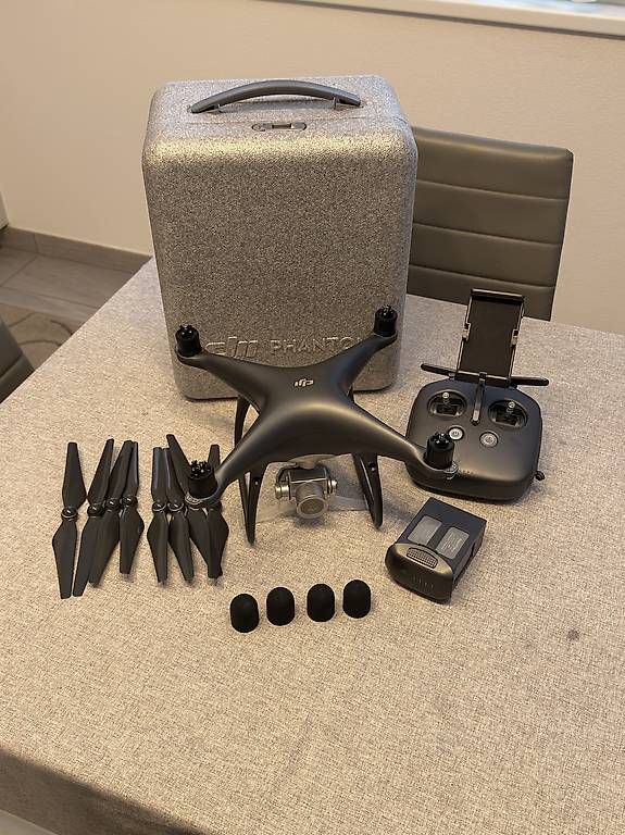 DJI Modellismo RC: Vendo DJI Phantom 4 Pro Obsidian Edition – Usato da Castel San Pietro venduto da cRii2103