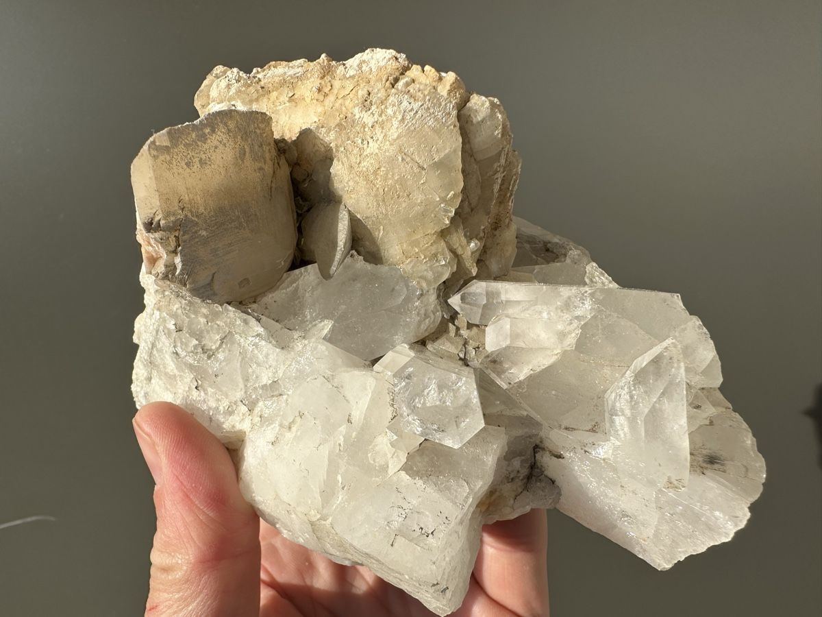 Minerali & Pietre curative: Quarz Calcit Piz Beverin – Usato da Oberuzwil venduto da Crystall0