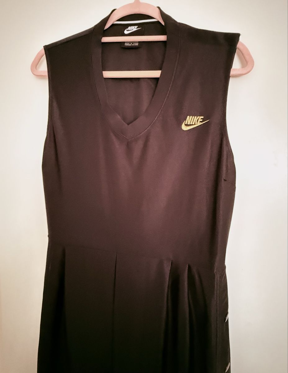 Nike Tute: Nike Black Jumpsuit, Size L – Usato da Zollikerberg venduto da MK-13 6