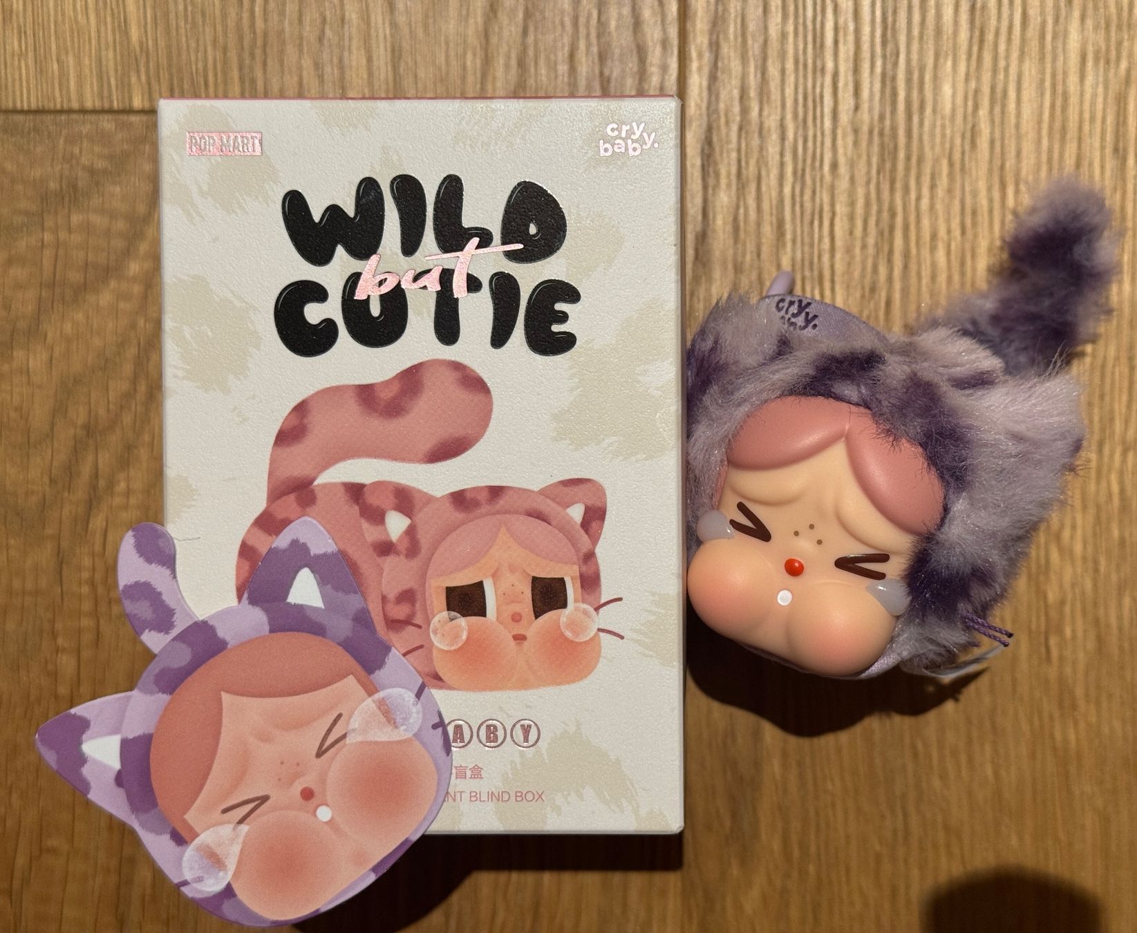 Portachiavi: Authentic Custom Cry Baby Neon Cutie – Nuovo e nell'imballaggio originale da Airolo venduto da MomTheBraggerStudio 4