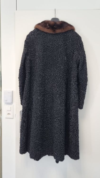 Cappotti: Manteau Fourrure Astrakan Vintage Pelz-Piro St. Jngbert – Usato da Genève venduto da pao_8srw 5