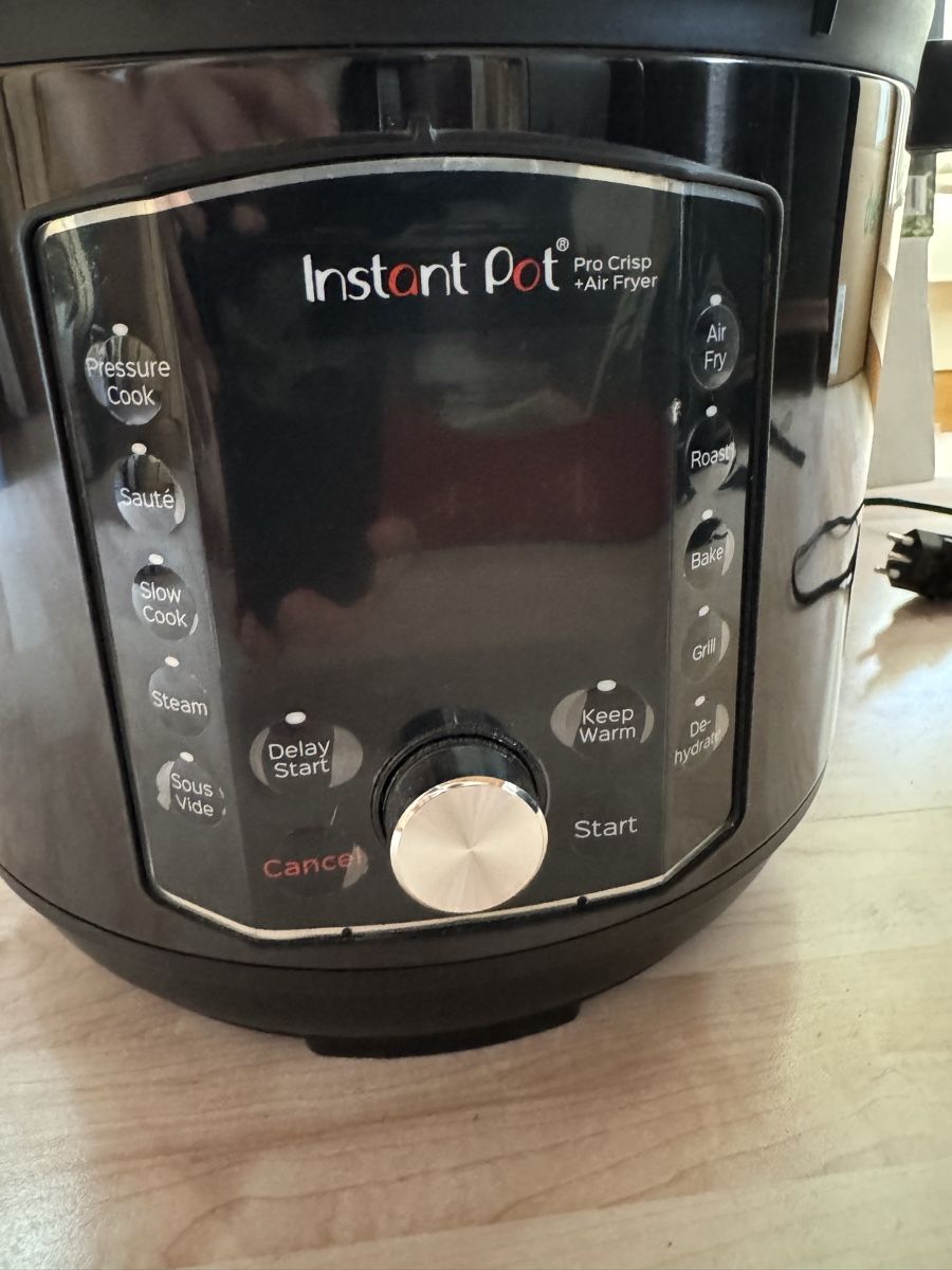 Elettrodomestici da cucina: Instant Pot pro crisp + air fryer – Usato da Zürich venduto da Laurin____ 3