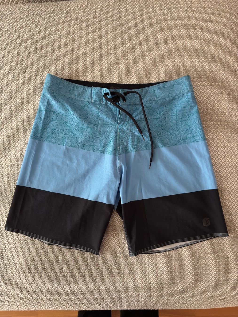 Pantaloni: Bad Shorts – Usato da Wetzikon ZH venduto da hypebeast