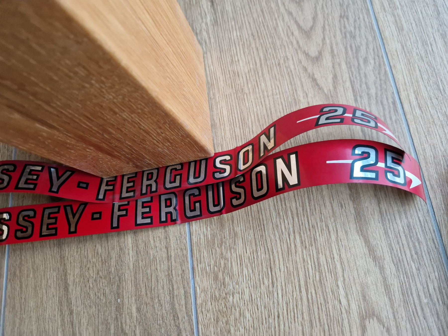 Massey Ferguson Trattori: Original Aufkleber Traktor Massey Ferguson 25 – Usato da Dürnten venduto da Bachtel84 2