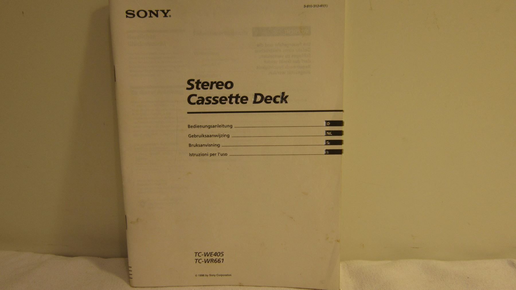 Livres: SONY STEREO CASSETTE DECK (425) – D'occasion à la Chaux-de-Fonds par Lampe