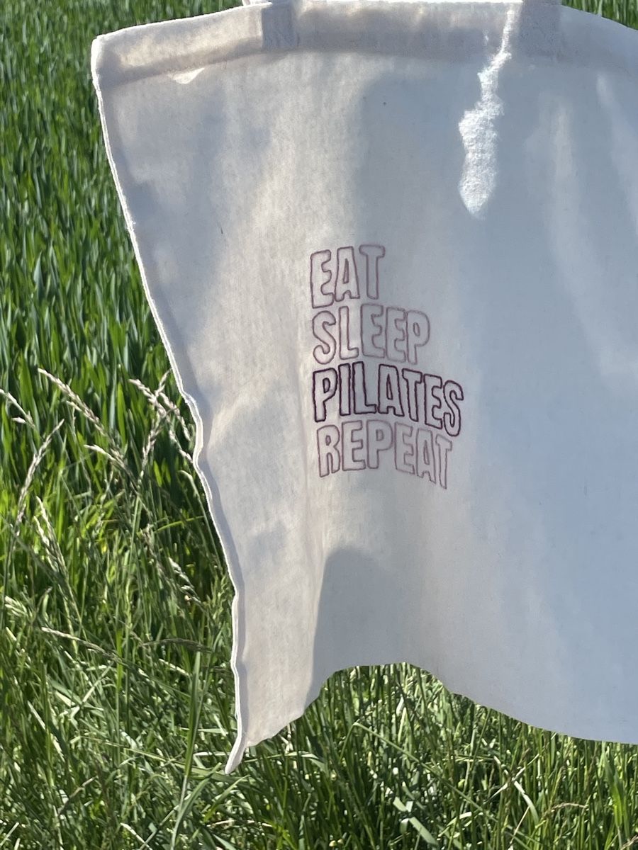 Borse: Tote bag Pilates brodé à la main – Nuovo e nell'imballaggio originale da Nyon venduto da laralc 2
