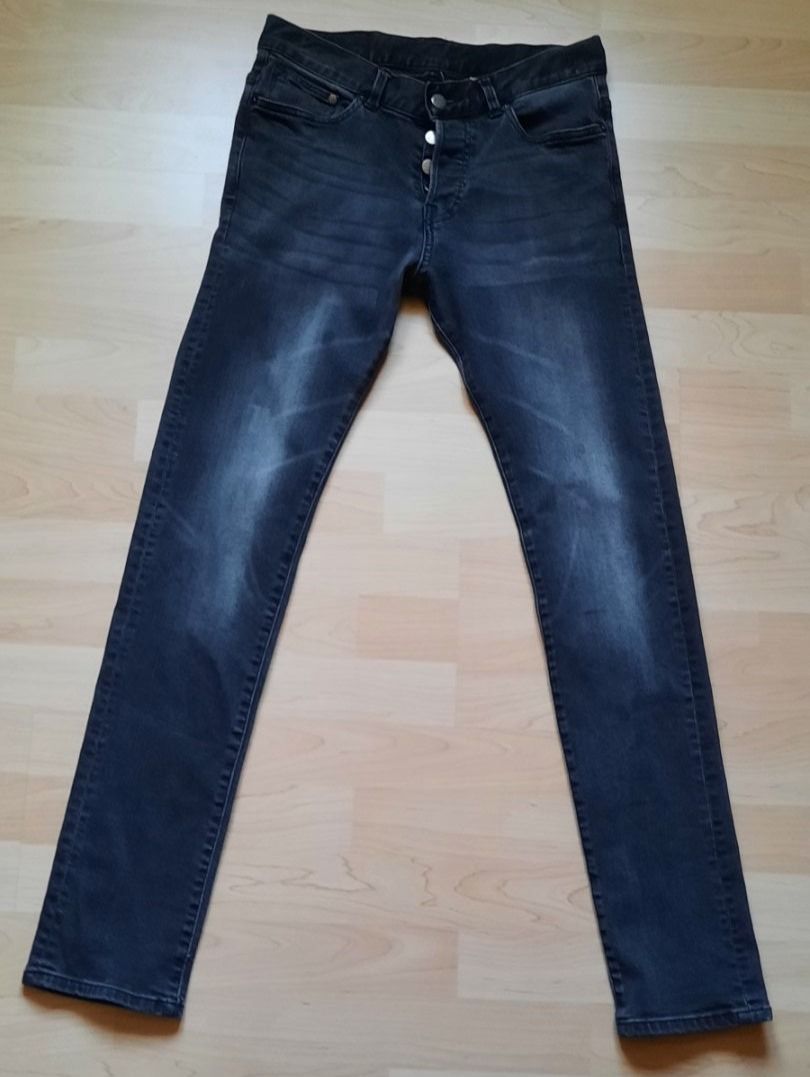 H&M Pantaloni: Jeanshosen – Usato da Hinwil venduto da Zom