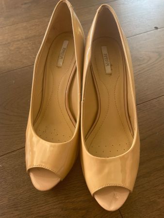 Sommer-Pumps von Geox, beige, Grösse 38, guter Zustand!