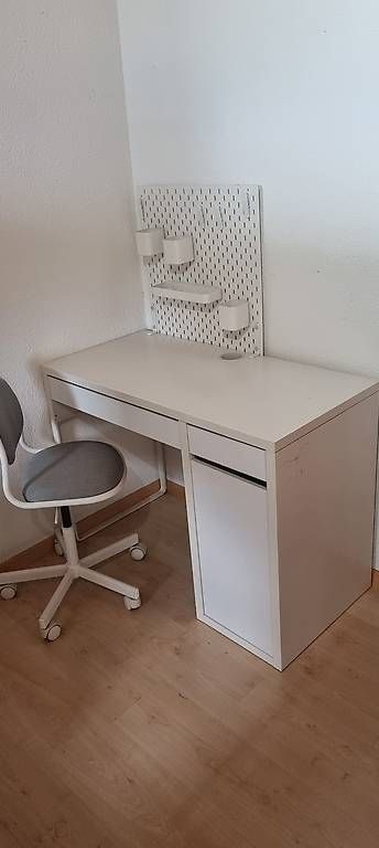 Bureaux: Schreibtisch + Stuhl – D'occasion à Auw par Fly1503