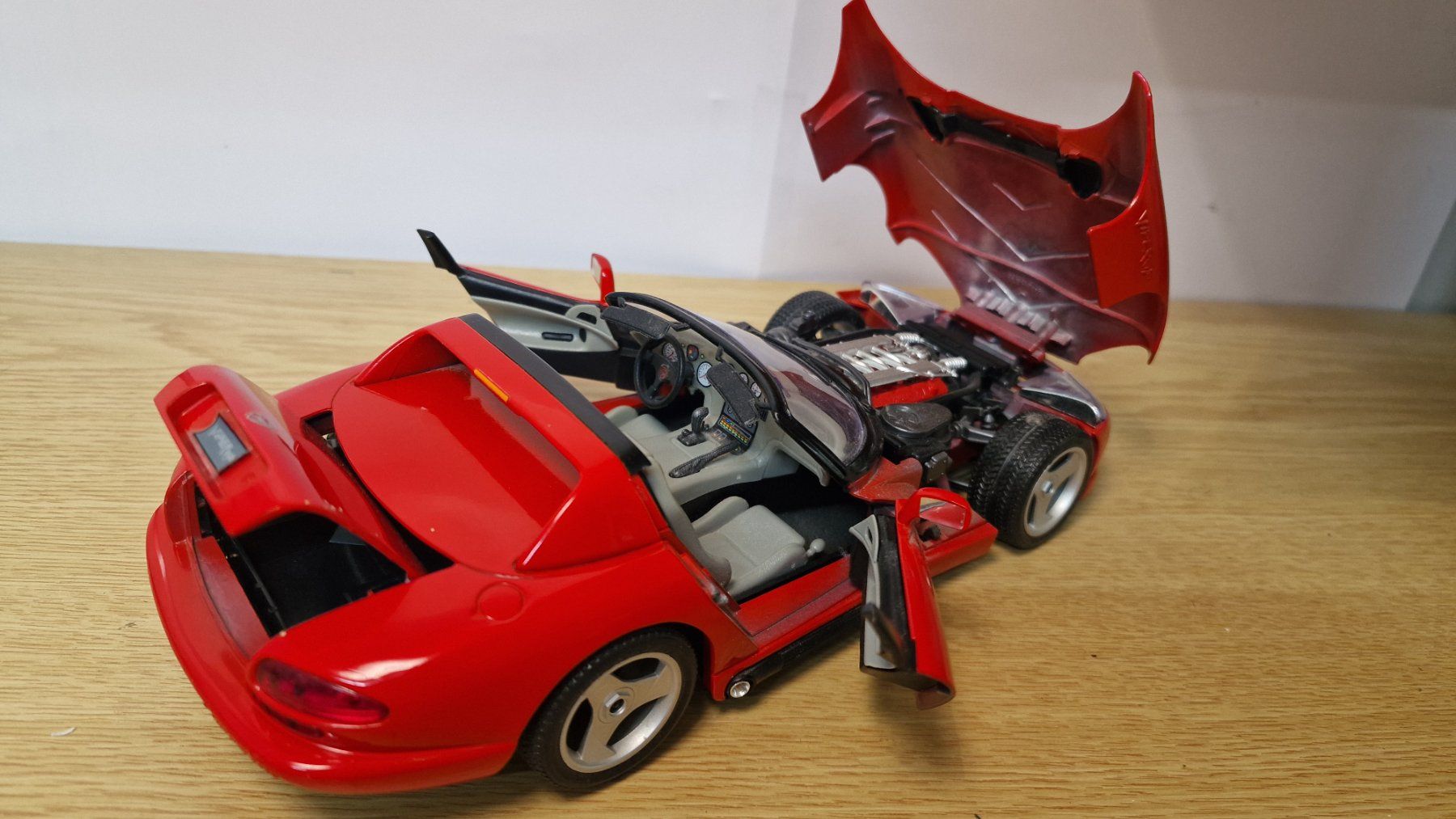 Bburago Modellini d'auto: Modellauto, Viper RT/10, 1/18, rot – Usato da Weisslingen venduto da and-lo73 2