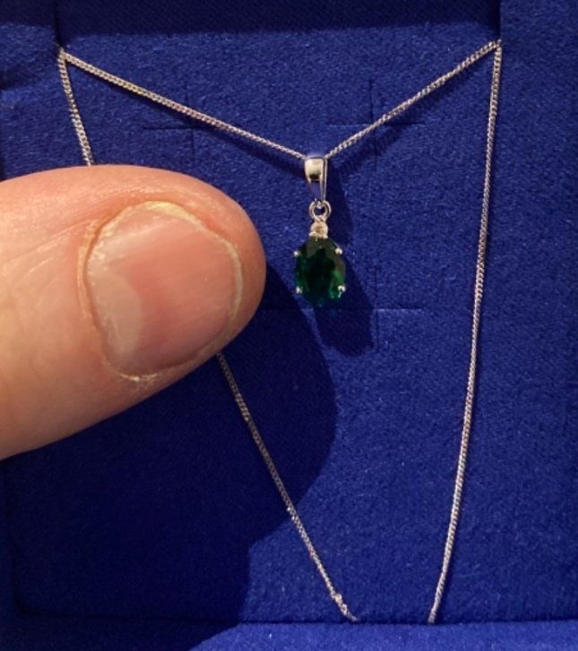 Catenine: Smaragd und Gold kette – Nuovo e nell'imballaggio originale da Hemmental venduto da BlingBling1 2