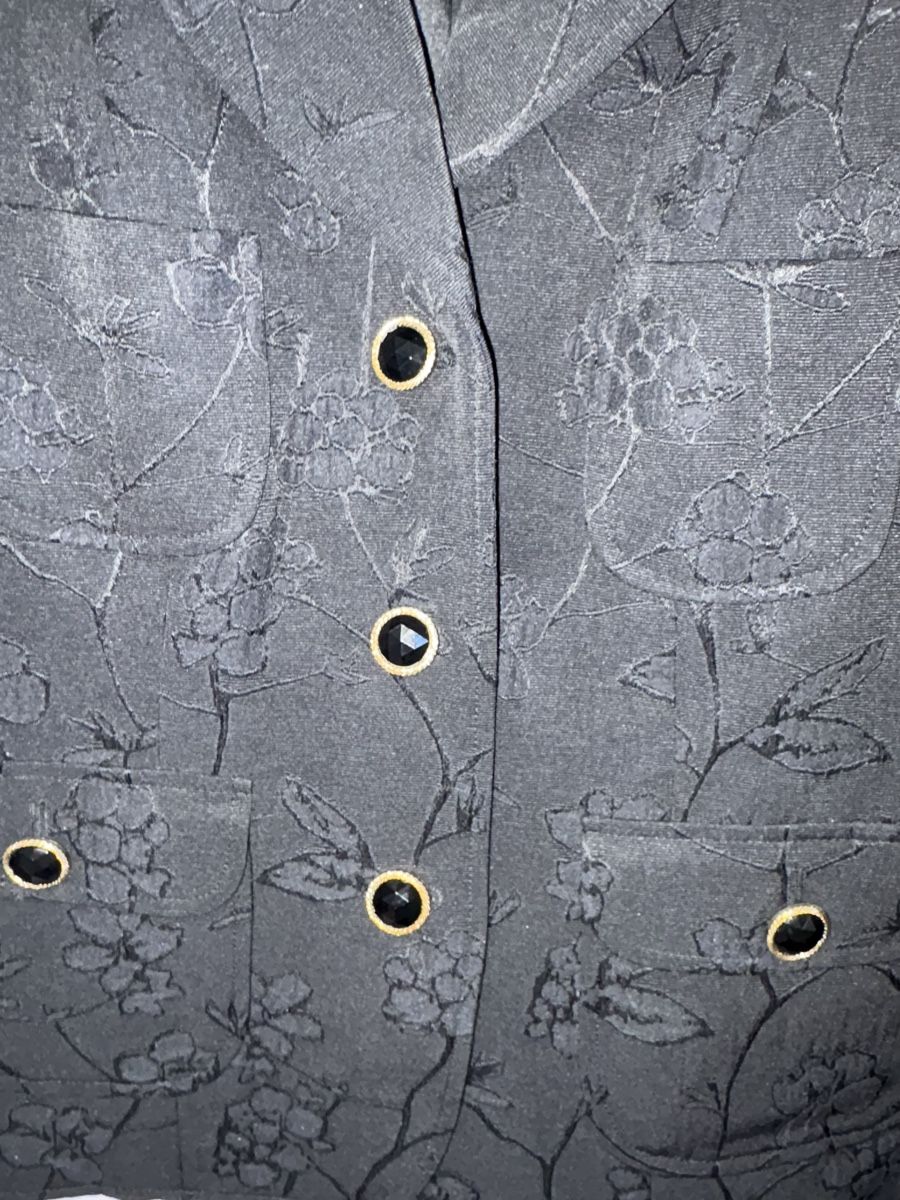 Giacche: Blazer mit Blumendetails🖤 – Usato da Winterthur venduto da Stupu7hs 4