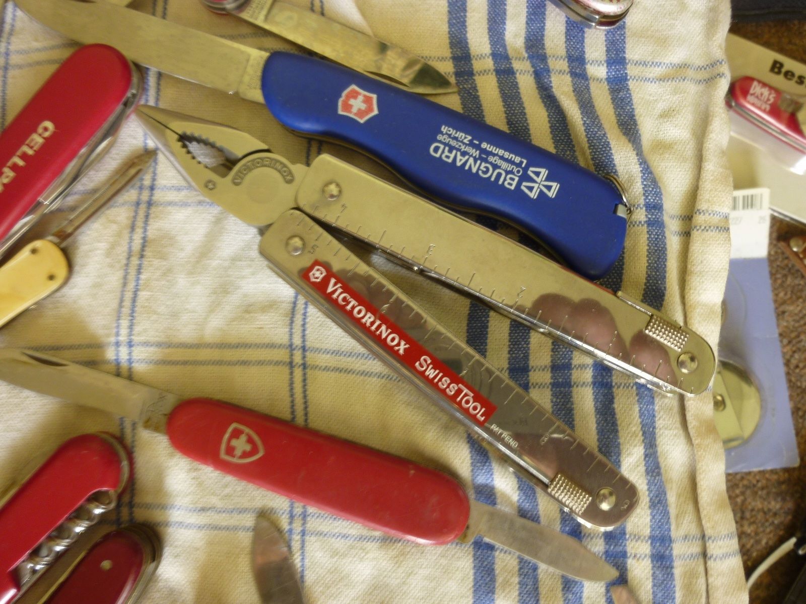 Coltelli tascabile: ca. 40 Taschenmesser und 3 Dolche – Usato da Regensdorf venduto da Moweso134 2