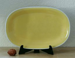 Plat en porcelaine jaune, Rössler, années 1950-1960