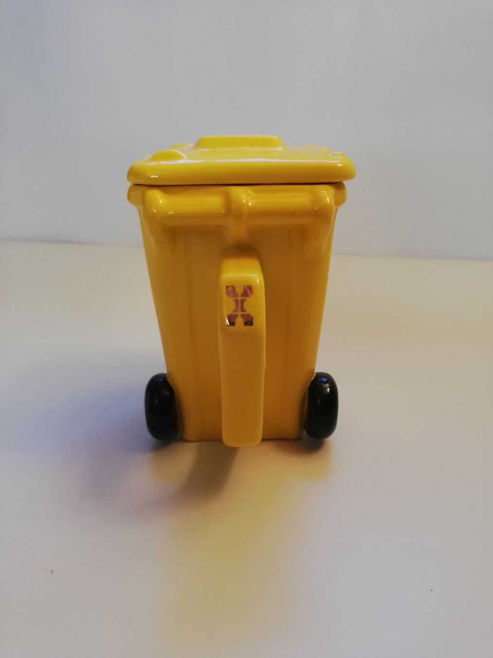 Tazze: Mülleimer Tasse gelb – Nuovo (secondo la descrizione) da Rothrist venduto da GIWALD 2