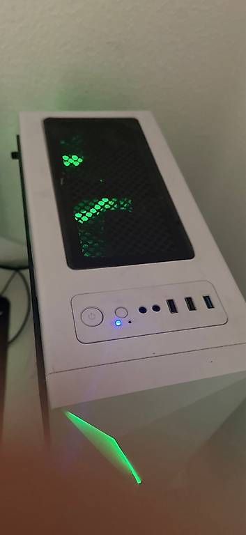 PC: Gaming pc perfekter zustand – Usato da Niederuzwil venduto da sevgi1982 2